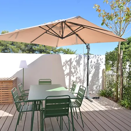 Maison Plain Pied Avec Parking Et Climatisation A Saint-vivien - Fr-1-706-35 Saint-Vivien (Charente-Maritime)